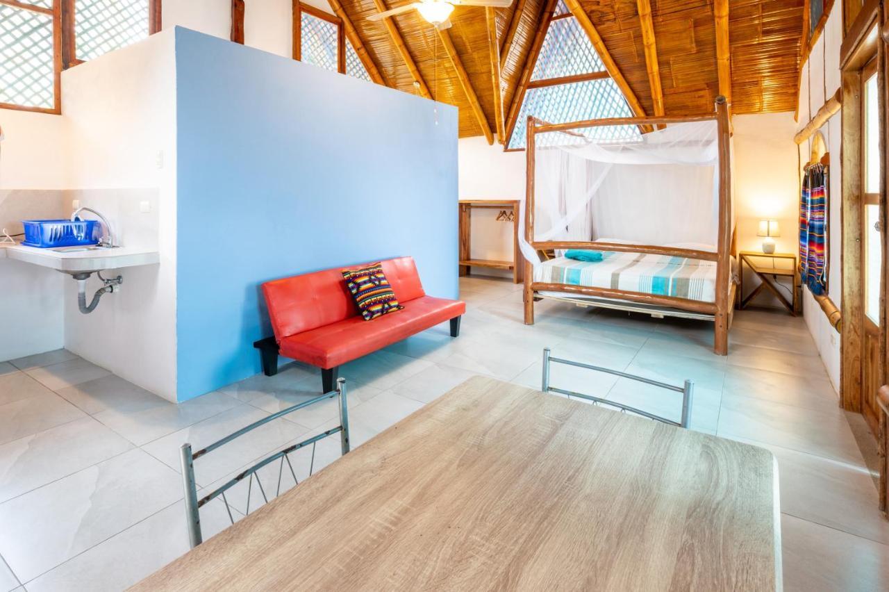Casa Del Sol Vandrerhjem Montañita Eksteriør bilde